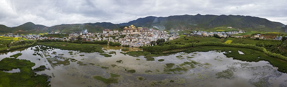 噶丹·松赞林寺